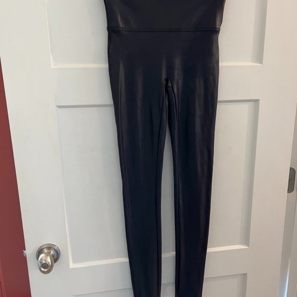 Spanx by Sara Blakely Black Leggings - Picture 2 of 6